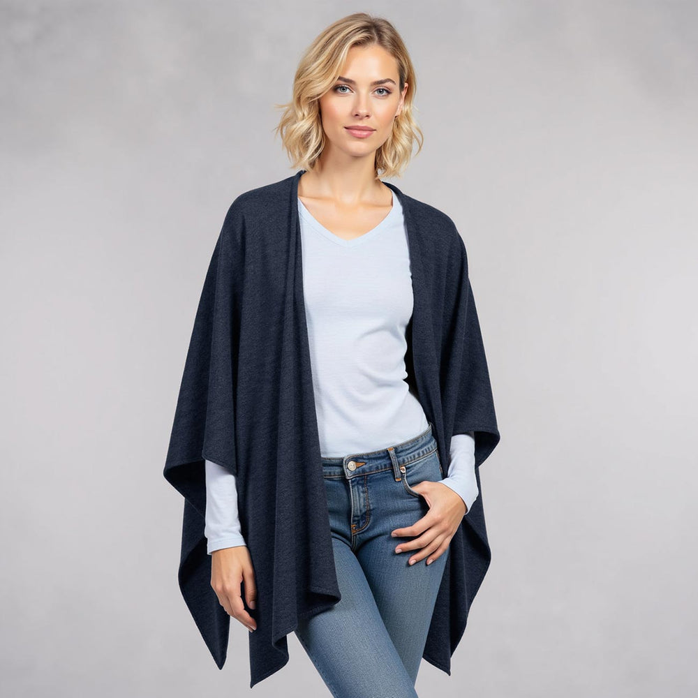 Giesswein | Merino Lambswool Cape | Mitternacht Giesswein | Merino Lambswool Cape | Mitternacht