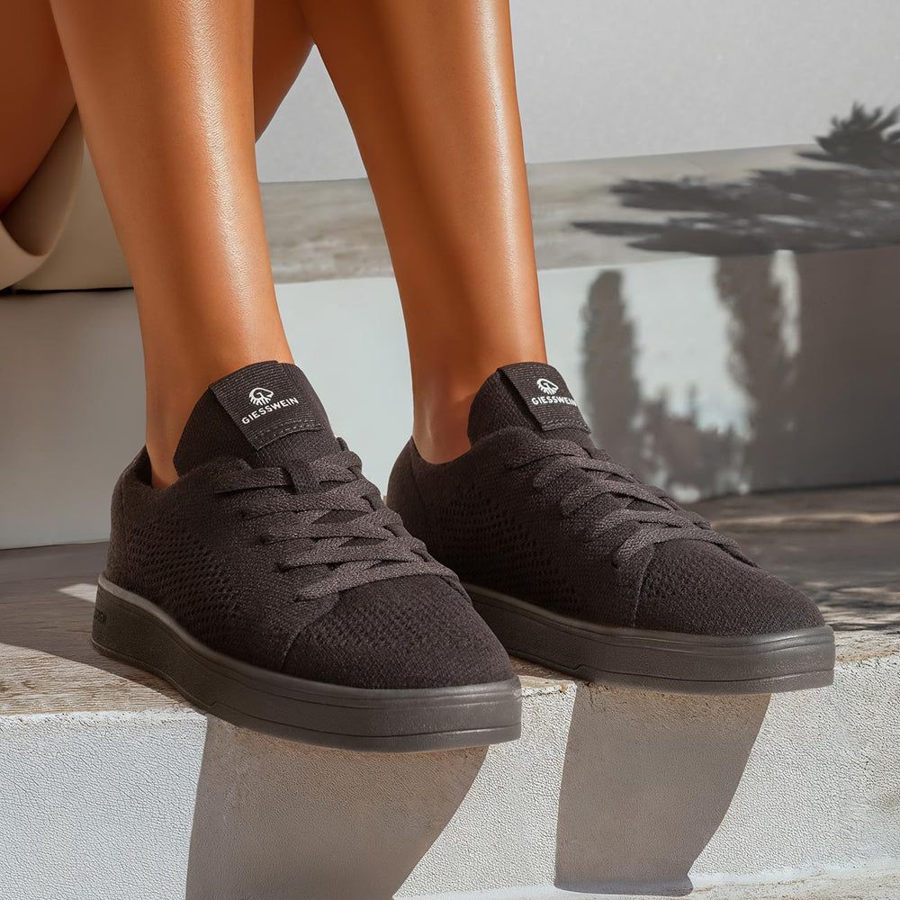 Giesswein | Wool Sneaker Damen - Federleichter Merino Sneaker | Solid Black Giesswein | Wool Sneaker Damen - Federleichter Merino Sneaker | Solid Black