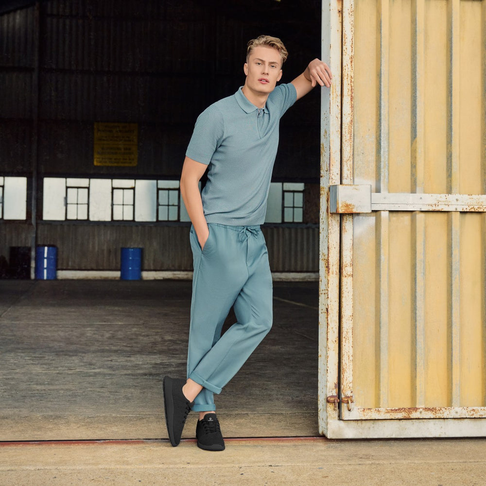 Giesswein | Merino Wool Knit für Herren aus feiner Merinowolle | Schwarz Giesswein | Merino Wool Knit für Herren aus feiner Merinowolle | Schwarz