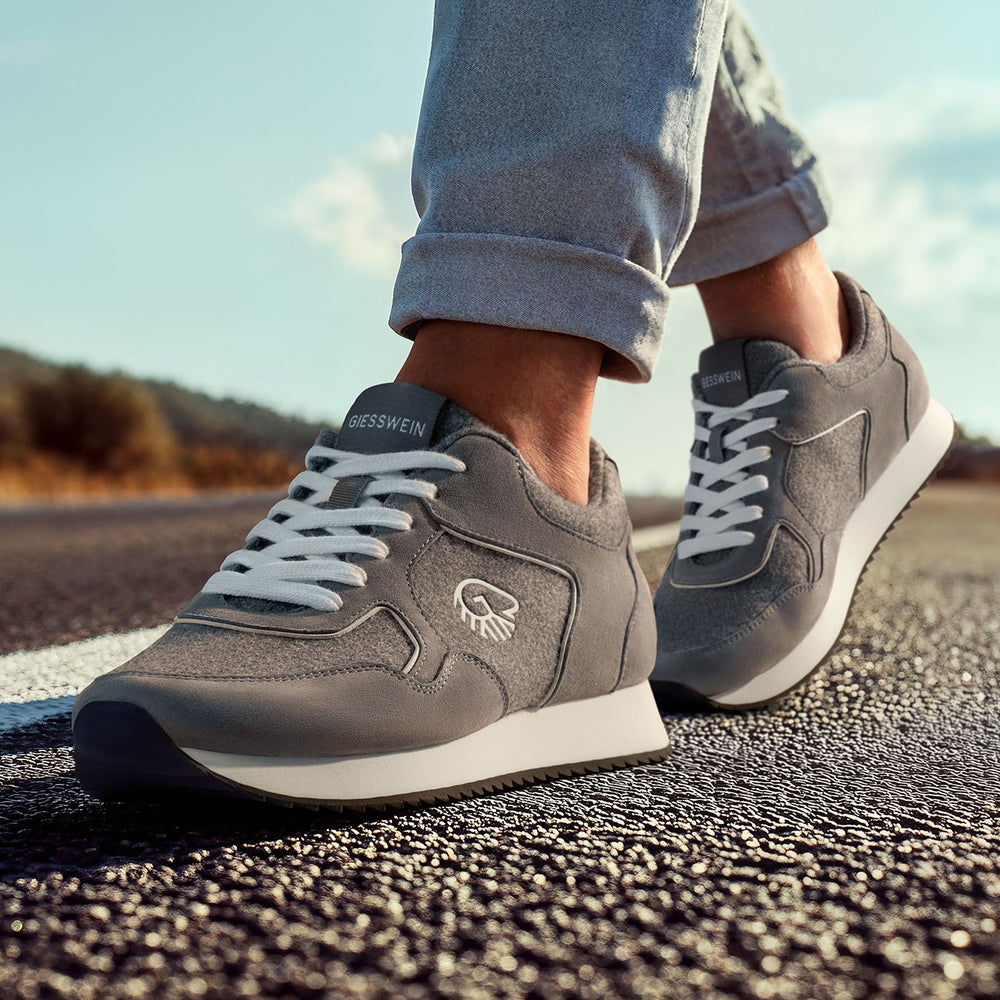 Giesswein | Retro Runner Herren | Schiefer