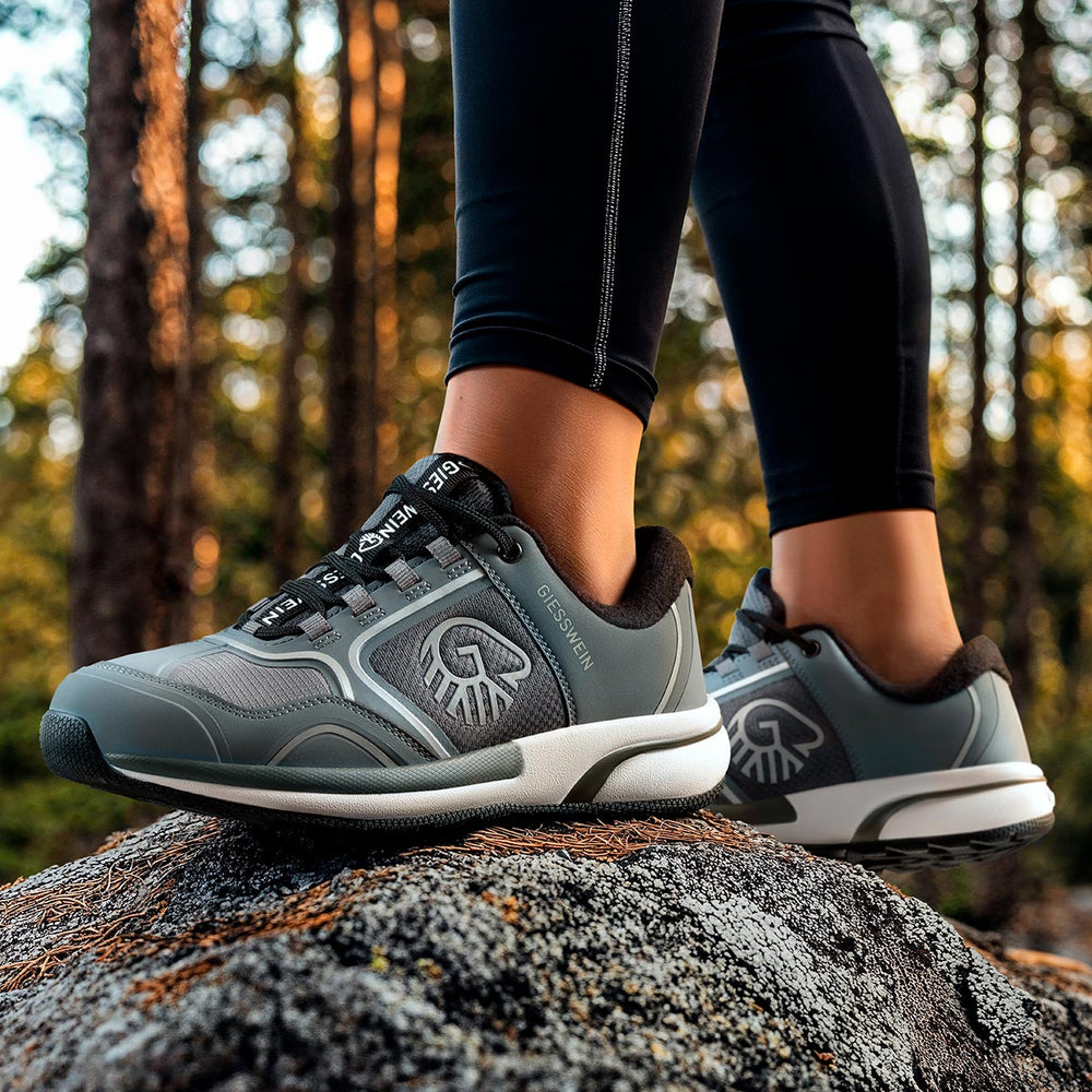 Giesswein | Wool Cross X Damen – Sportschuh aus Merinowolle | Schiefer