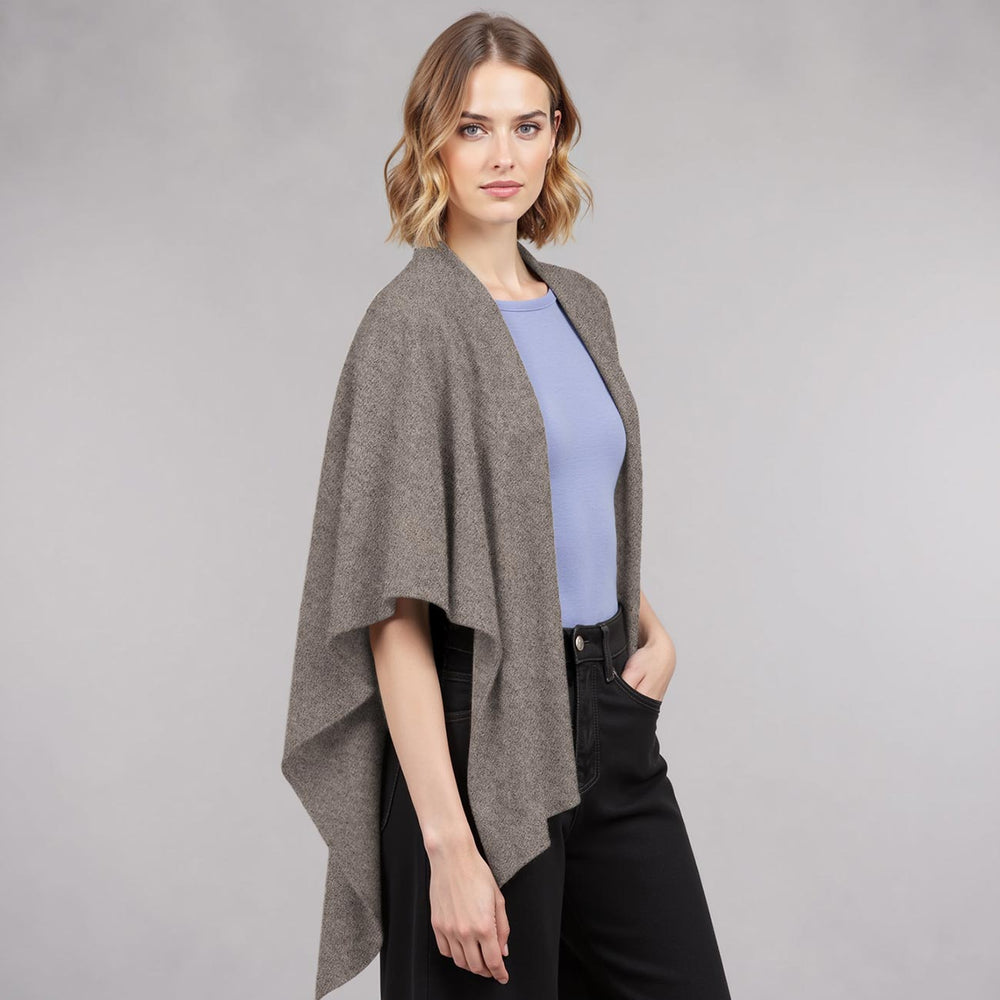 Giesswein | Merino Lambswool Cape | Vole Giesswein | Merino Lambswool Cape | Vole